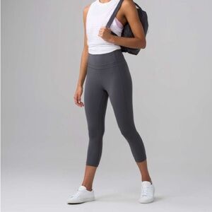 Lululemon Pushing Limits Crop (Nulu 21")
Dark Carbon - Discontinued